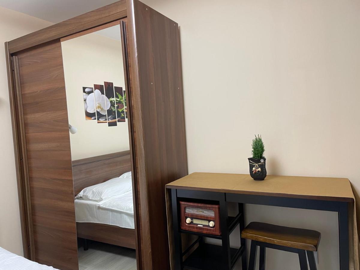 Apartament Lexannona Буштені Екстер'єр фото