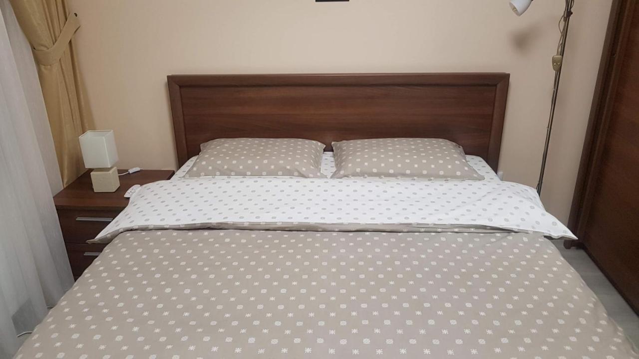 Apartament Lexannona Буштені Екстер'єр фото